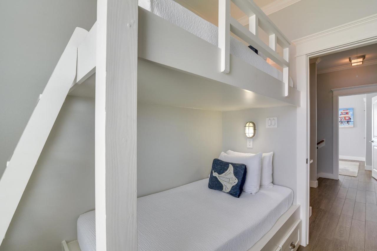 Galveston Beach House With 2 Decks - Walk To Ocean! المظهر الخارجي الصورة